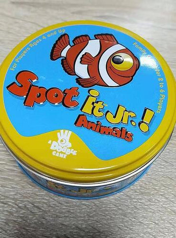 spot it  and dobble card game table